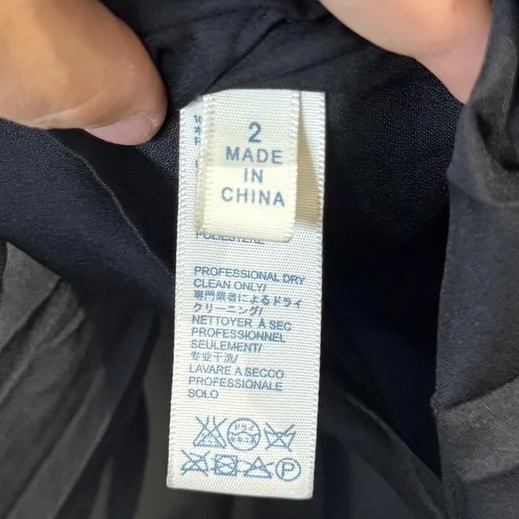 Rebecca Minkoff Women’s Elegant Black Pleated Skirt Size 2 - Picture 5 of 8